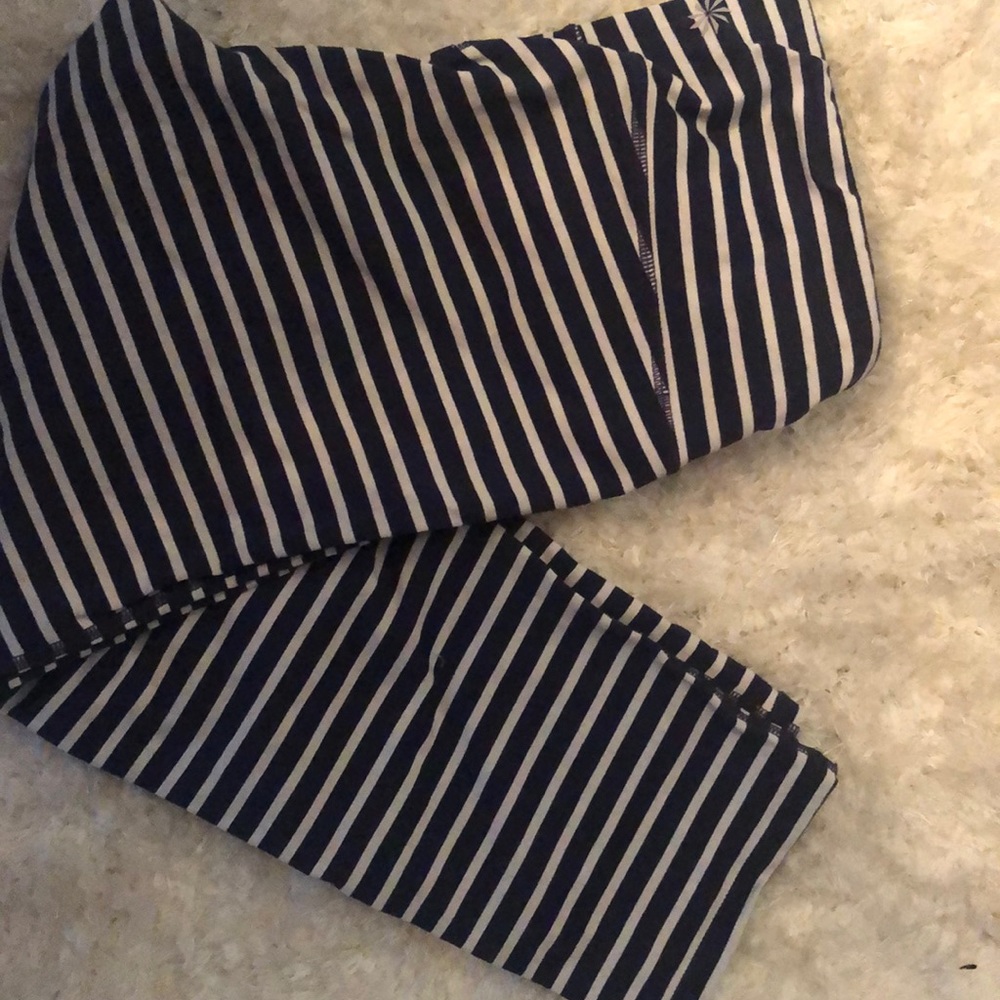 Medium Navy & White Athleta Capris